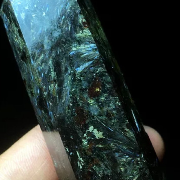 ✨Reiki Charged✨ Astrophyllite gemstone tower - Picture 3 of 6